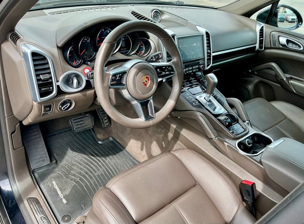 Used 2018 Porsche Cayenne AWD/4WD image 35