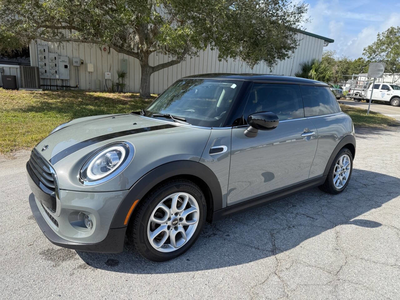 Used 2020 MINI Cooper 2-Door Hardtop image 2