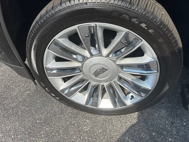 Certified 2017 Cadillac Escalade Platinum AWD/4WD image 18