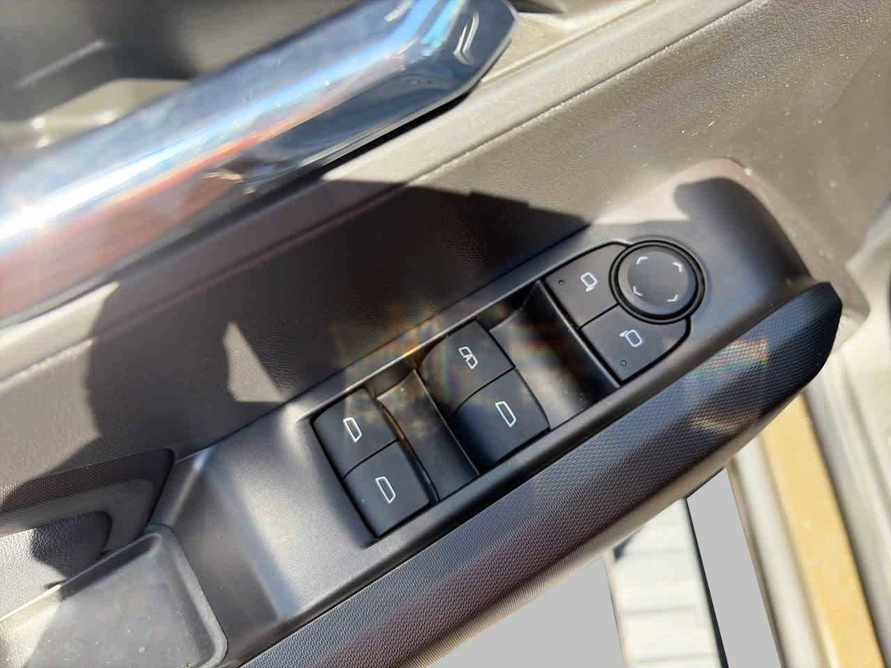 Used 2024 Chevrolet Colorado LT w/ LT Convenience Package III AWD/4WD image 14