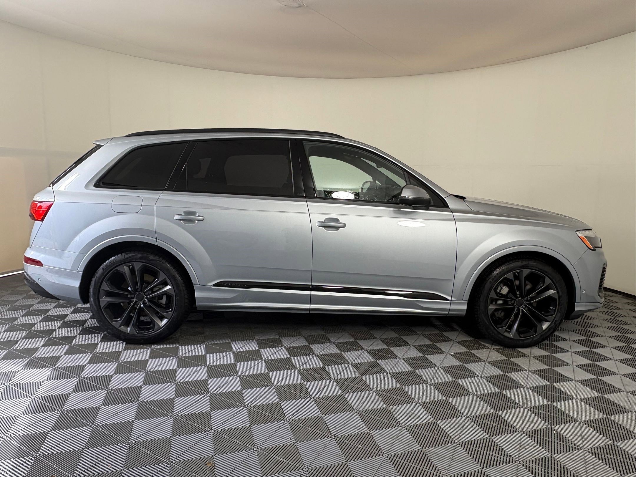 New 2026 Audi Q7 3.0T Premium Plus image 8