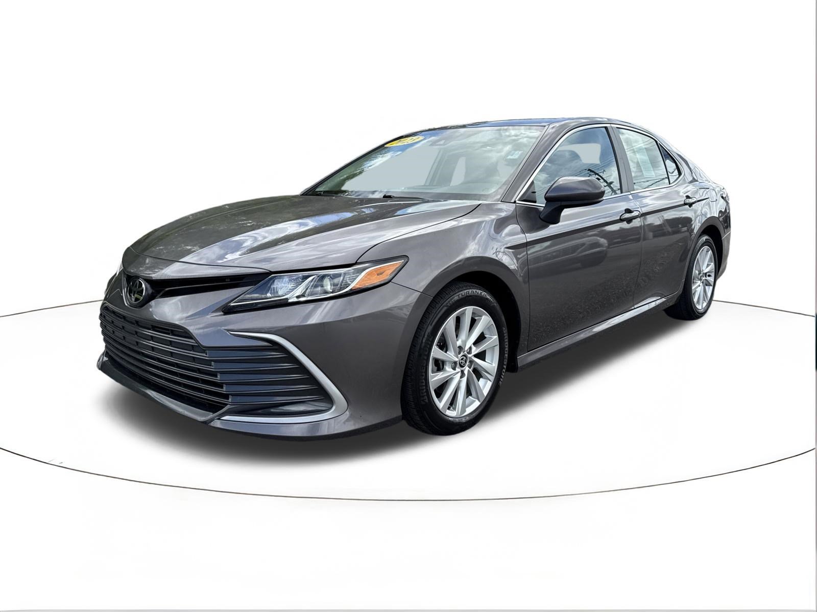 Used 2023 Toyota Camry LE FWD image 7