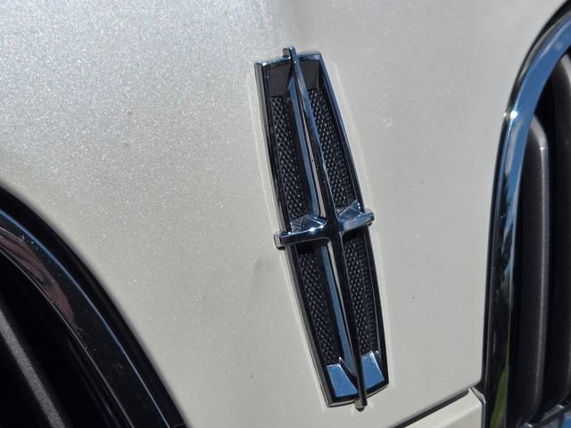 Used 2015 Lincoln MKS AWD w/ Equipment Group 201A image 22
