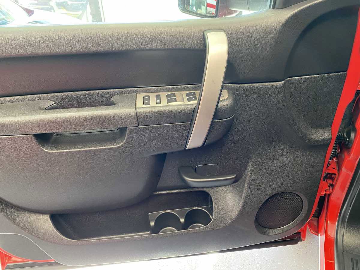 Used 2011 Chevrolet Silverado 1500 LT w/ Texas Edition image 19