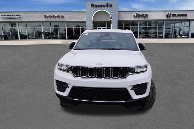 New 2025 Jeep Grand Cherokee Laredo X w/ Luxury Tech Group I image 8