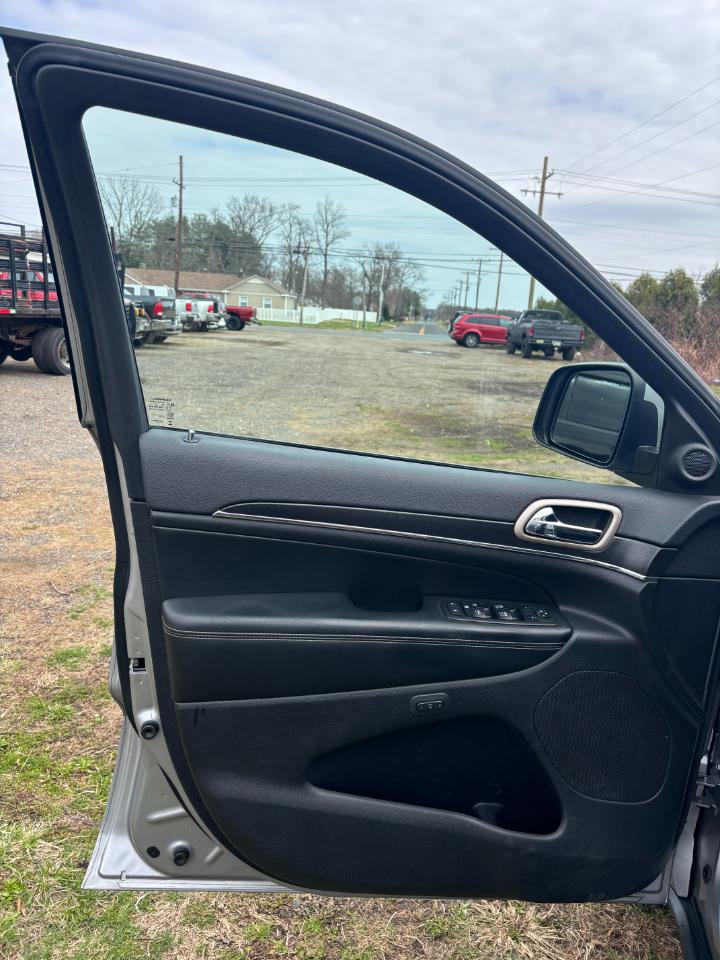 Used 2014 Jeep Grand Cherokee Limited image 19