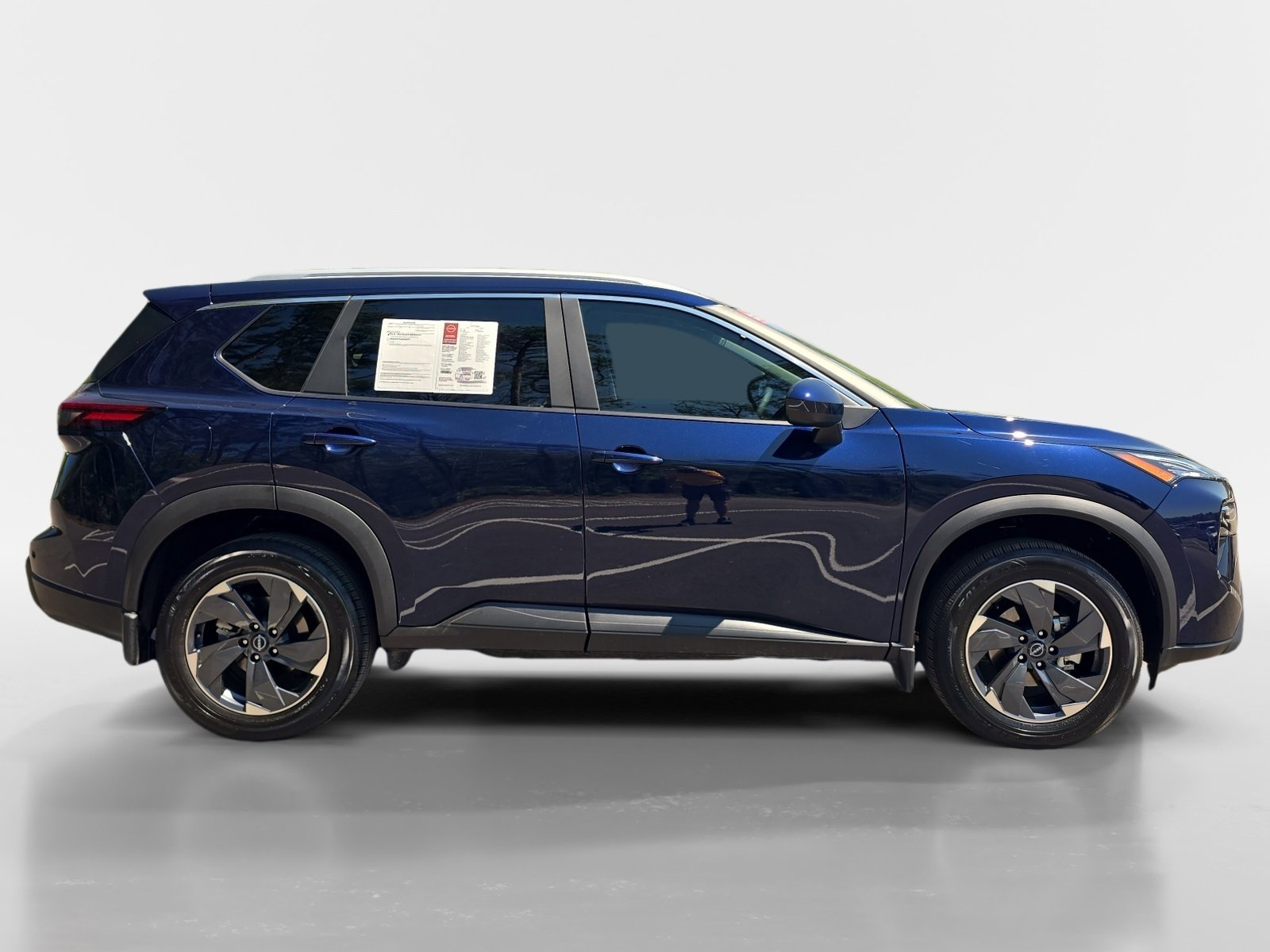 Certified 2025 Nissan Rogue SV w/ SV Premium Package FWD image 6