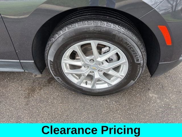 Used 2022 Chevrolet Equinox LT w/ Driver Convenience Package image 44