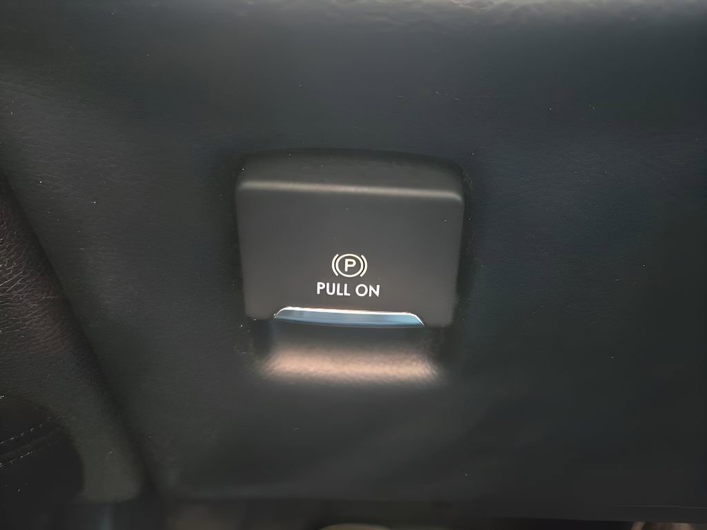 Used 2019 Lincoln MKZ Premiere image 22