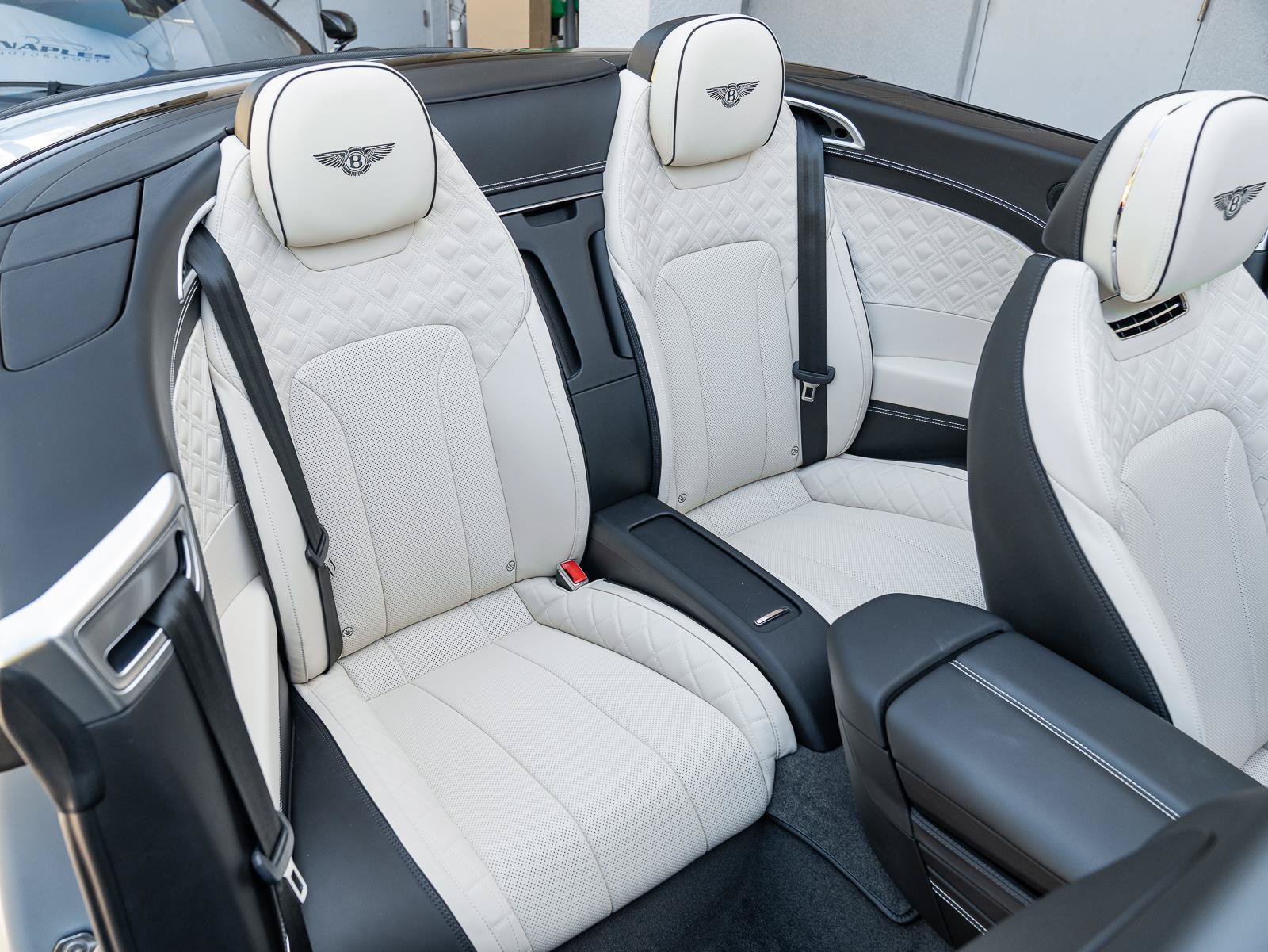 Used 2023 Bentley Continental GT Mulliner AWD/4WD image 9