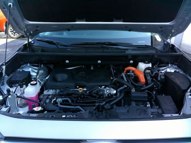 Used 2025 Toyota RAV4 XLE w/ Weather Package image 7