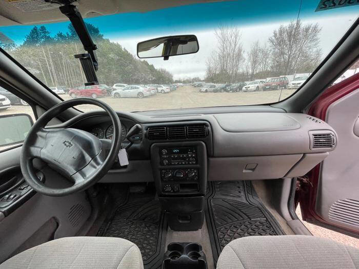 Used 2003 Chevrolet Venture LS w/ Convenience Package FWD image 29