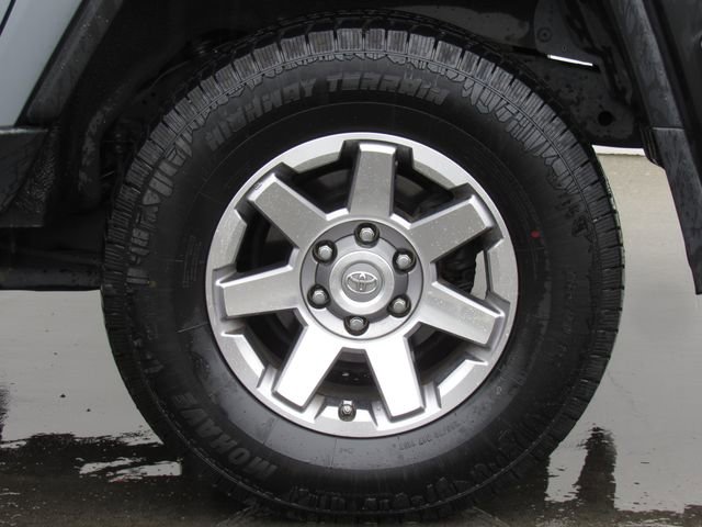 Used 2014 Toyota FJ Cruiser 4WD w/ Upgrade Package image 29