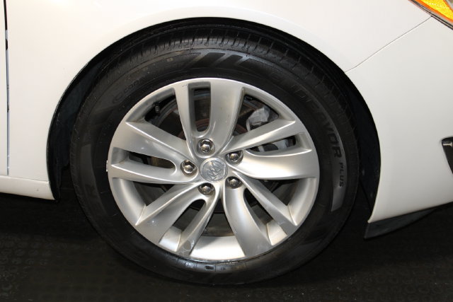 Used 2017 Buick Regal Premium w/ Driver Confidence Package #1 FWD image 39