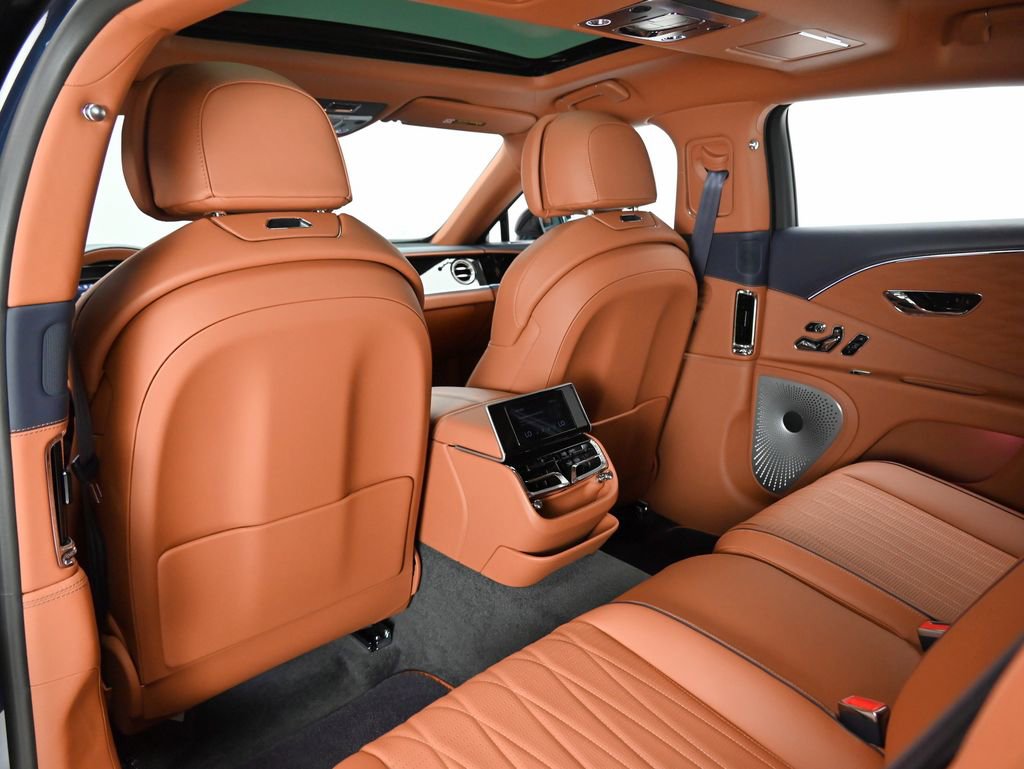 Used 2022 Bentley Flying Spur V8 image 10