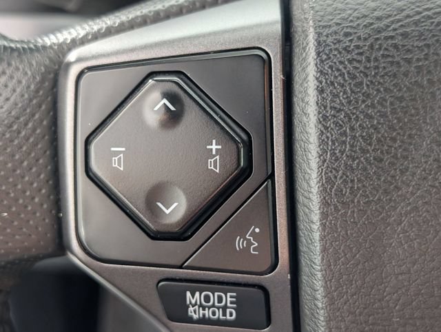 Used 2023 Toyota Tacoma TRD Sport w/ TRD Premium Sport Package AWD/4WD image 16