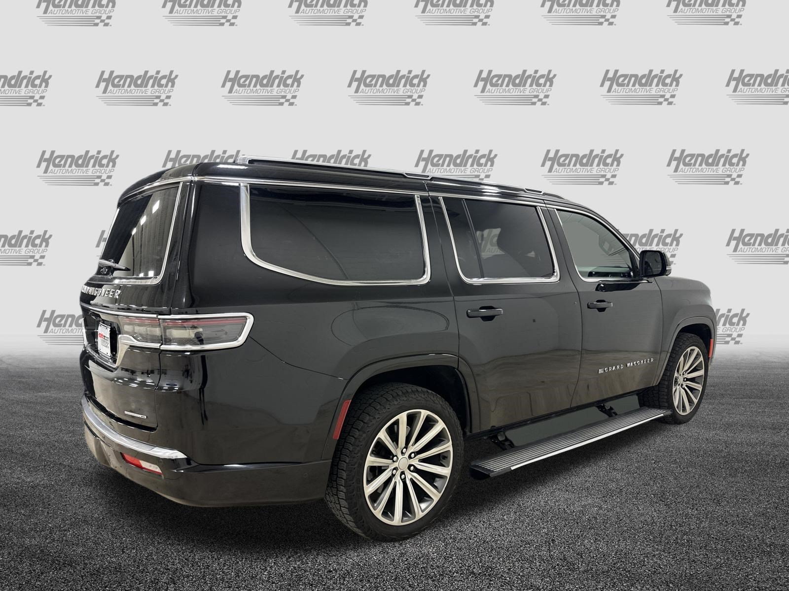 Used 2022 Jeep Grand Wagoneer Series II w/ Convenience Group III AWD/4WD image 10