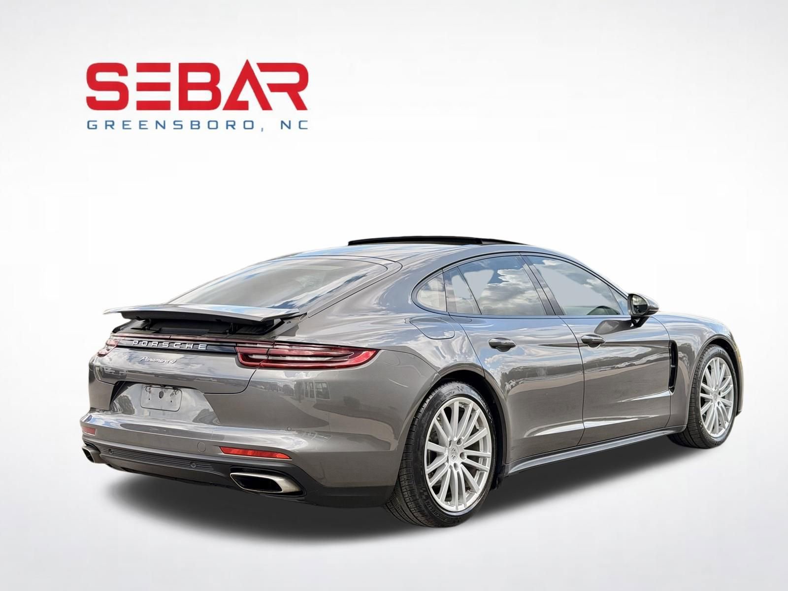 Used 2018 Porsche Panamera 4 image 5