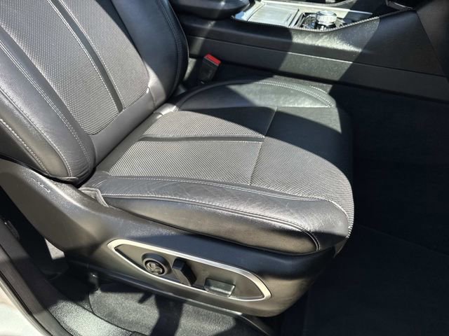 Used 2024 Jeep Wagoneer L Series III w/ Flexible Seating Group image 15