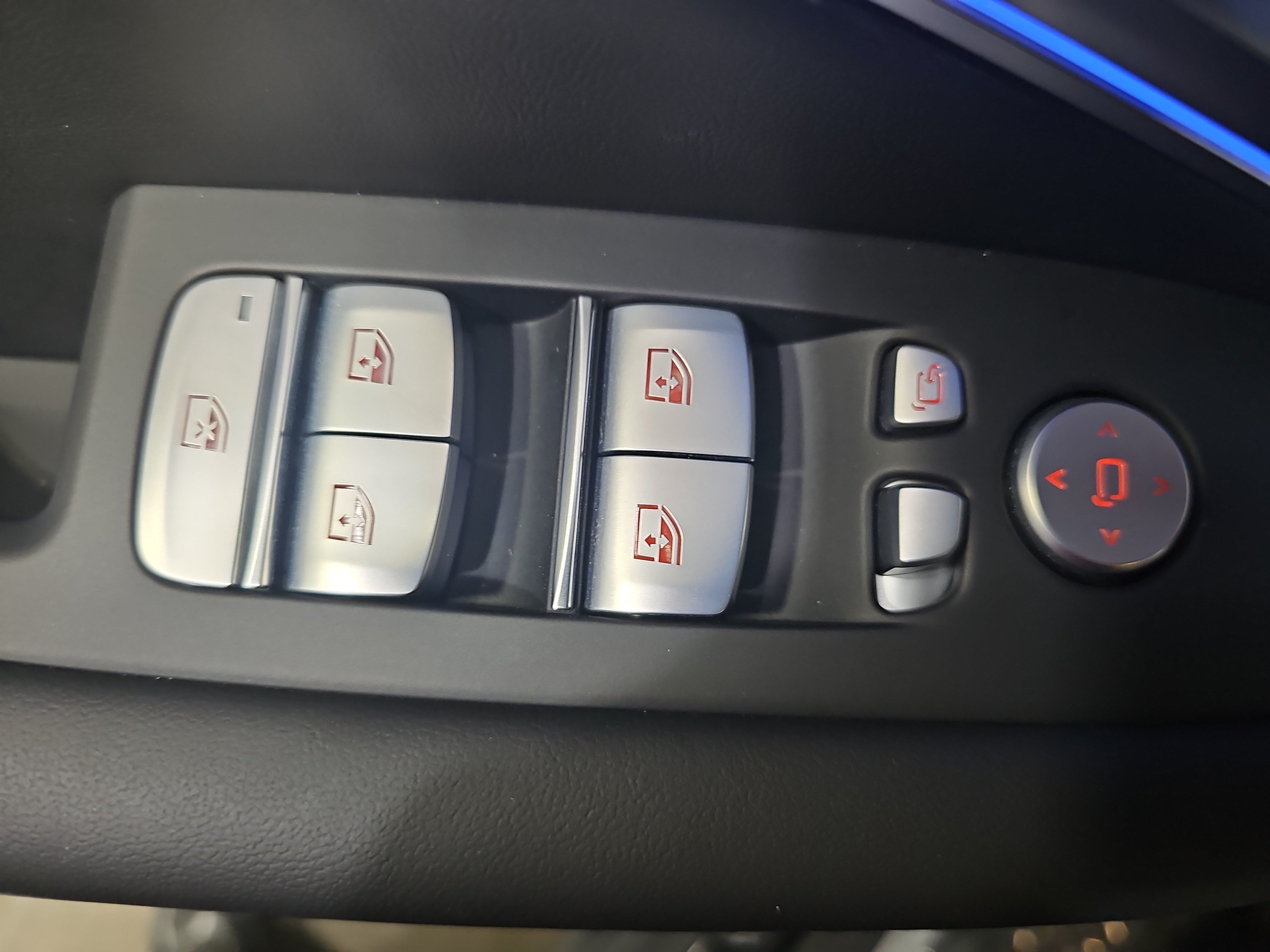 Used 2023 BMW XM AWD/4WD image 30