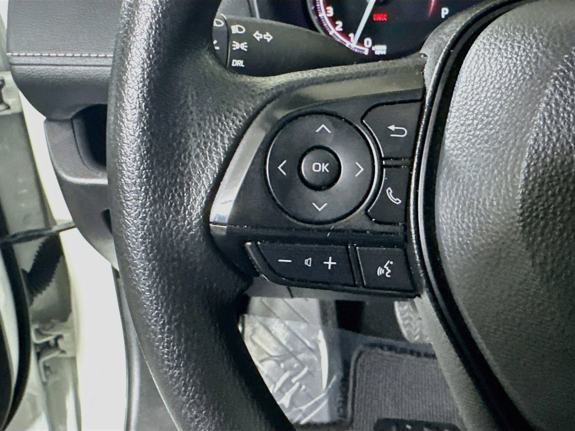 Certified 2025 Toyota RAV4 LE FWD image 16