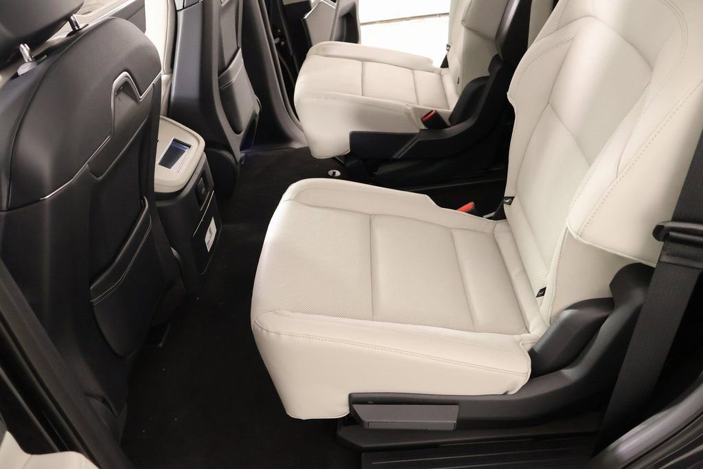 New 2025 Lincoln Navigator Reserve image 12