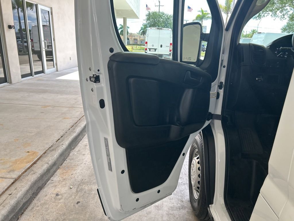 Used 2025 RAM ProMaster 2500 w/ Convenience Group FWD image 37