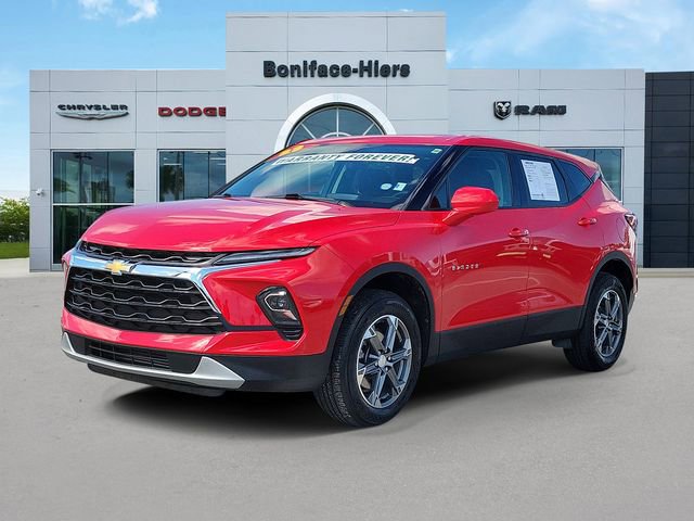 Used 2023 Chevrolet Blazer LT FWD image 3