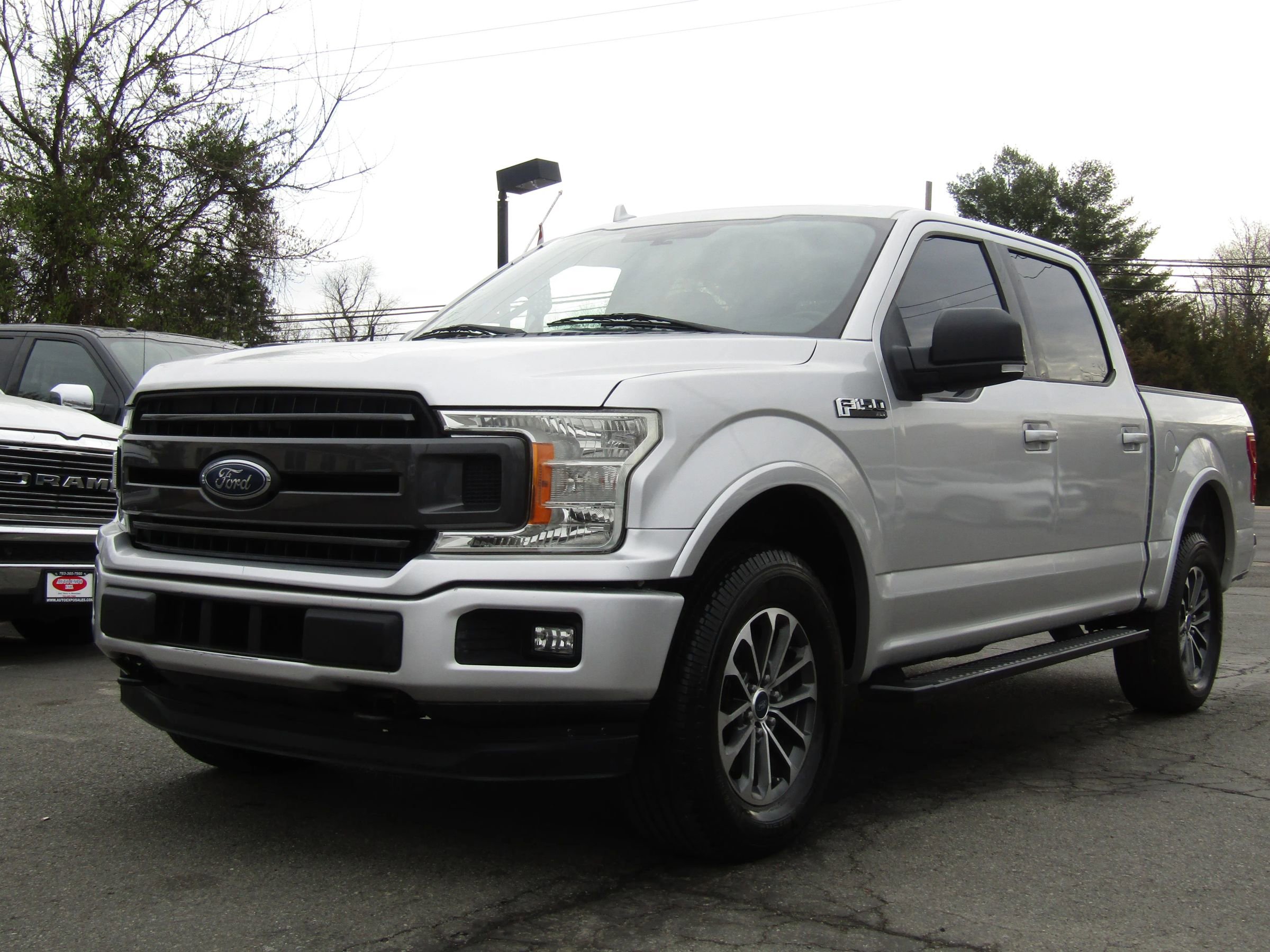 Used 2018 Ford F150 XLT w/ Equipment Group 302A Luxury image 3