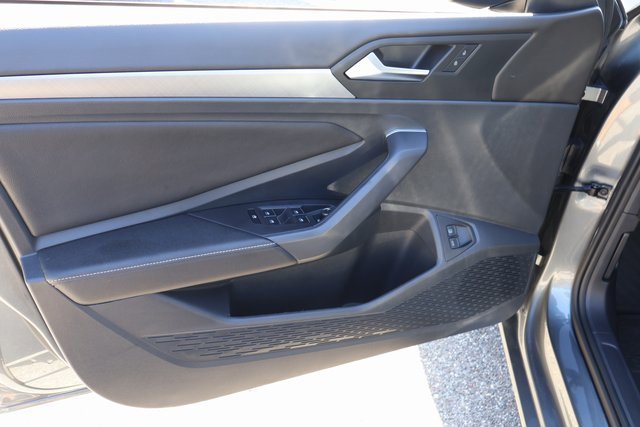 Certified 2023 Volkswagen Jetta SE image 11