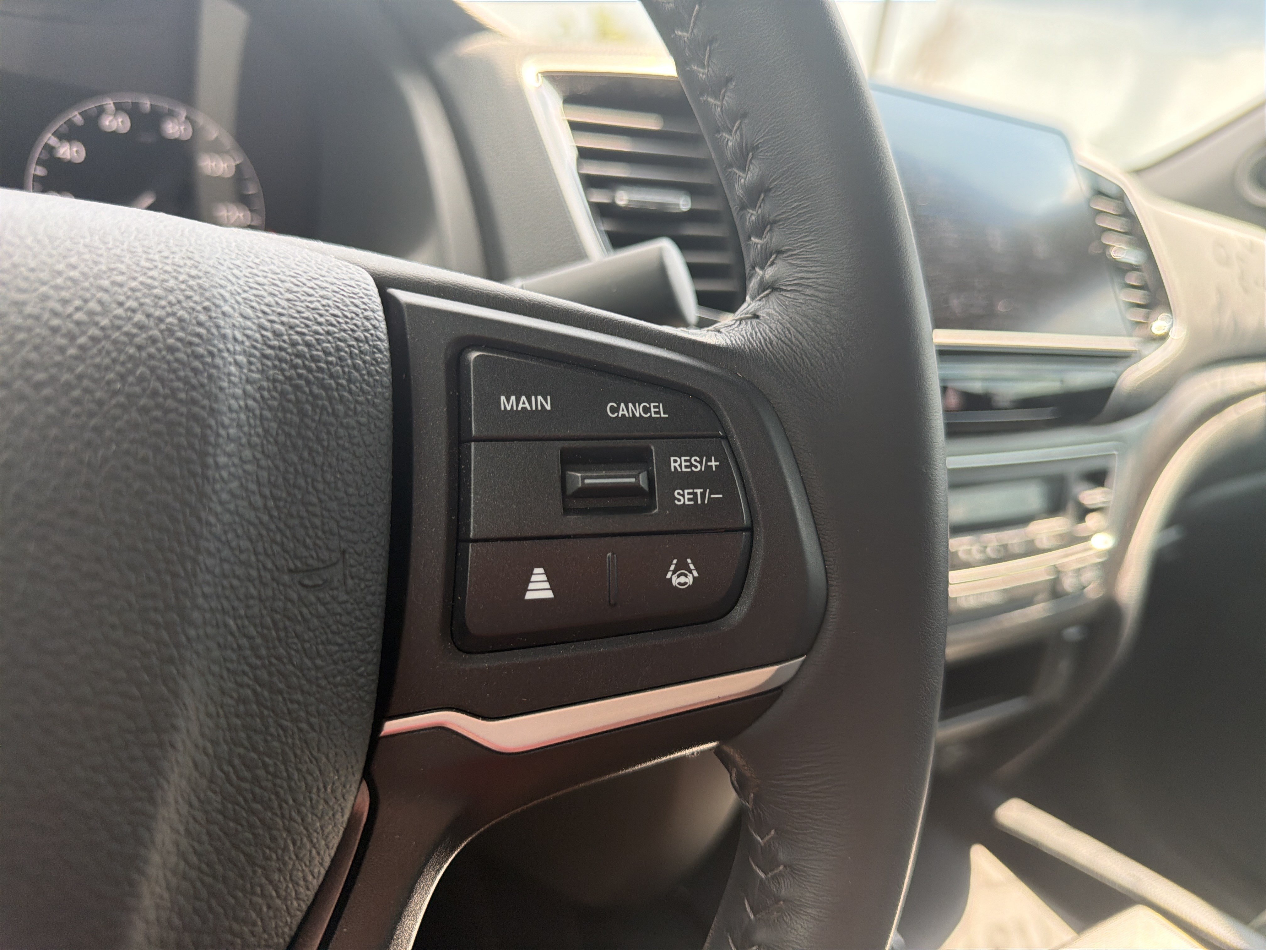 Certified 2025 Honda Ridgeline RTL image 25