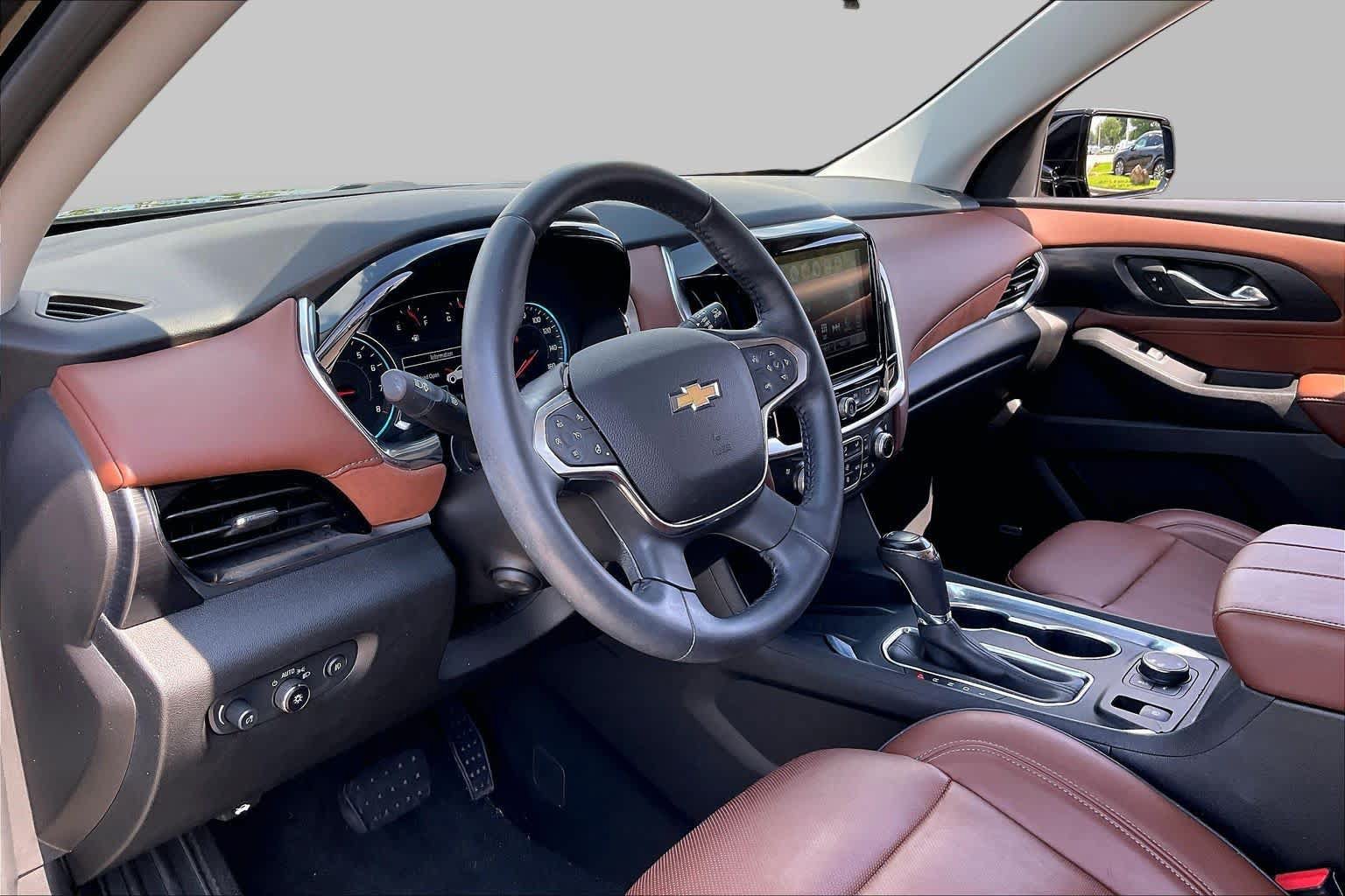 Used 2018 Chevrolet Traverse High Country AWD/4WD image 16