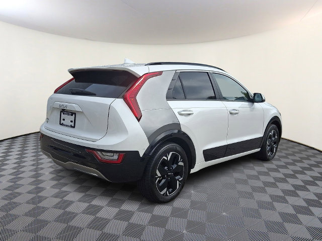 Certified 2023 Kia Niro Wave w/ Wave Preserve Package FWD image 8