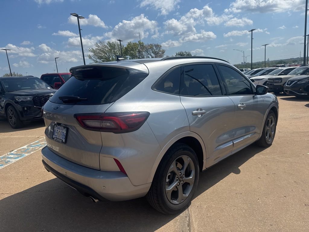 Used 2024 Ford Escape ST-Line w/ Tech Pack #1 image 3