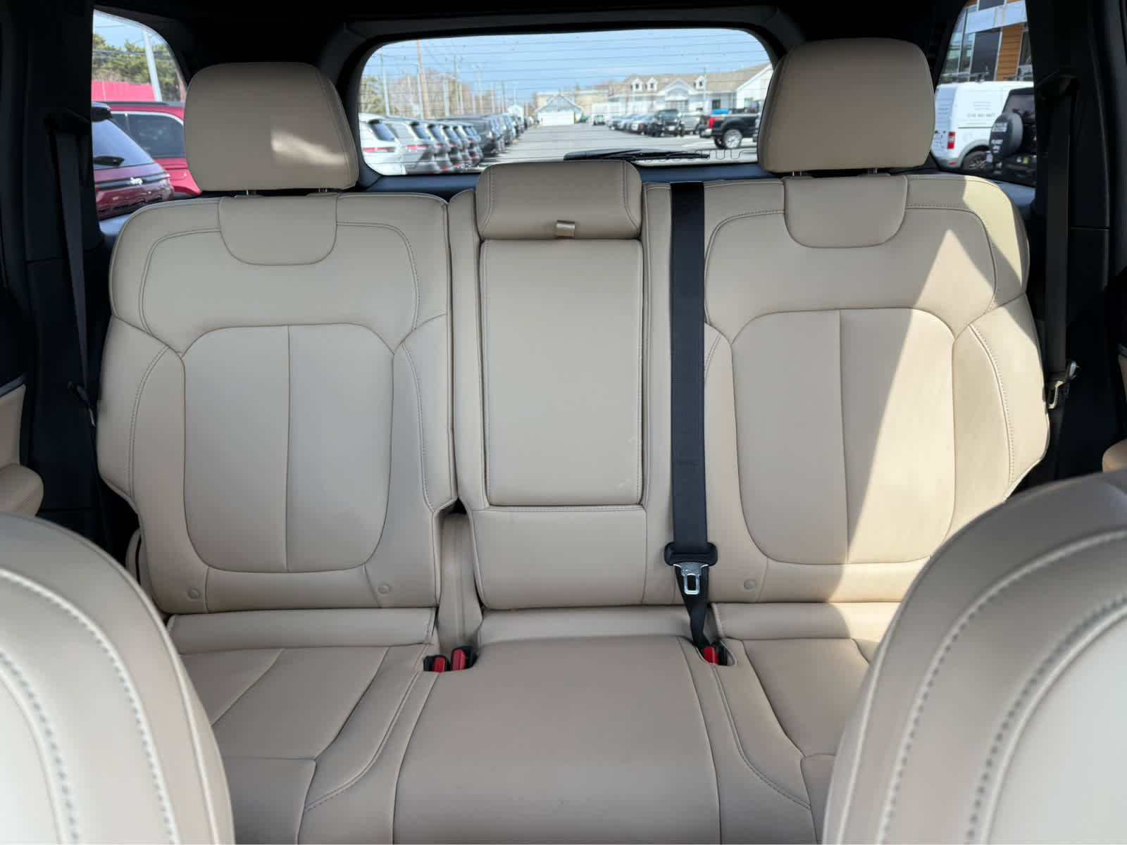 Used 2025 Jeep Grand Cherokee Limited image 26