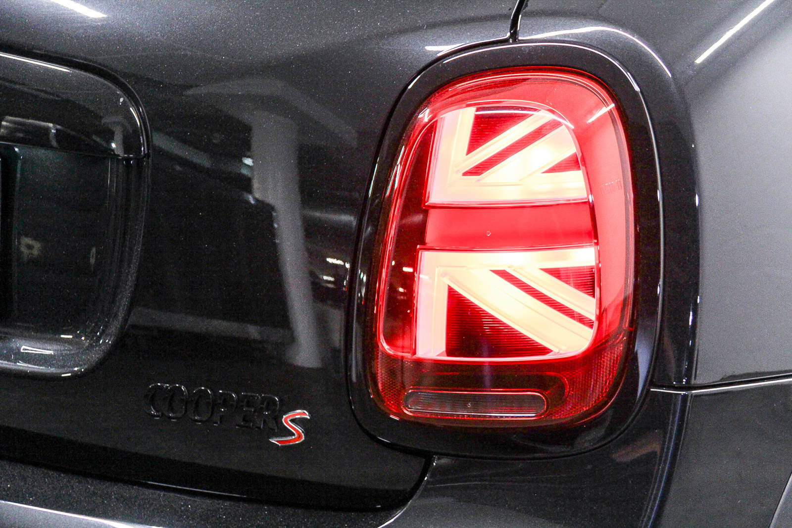 Certified 2023 MINI Cooper S FWD image 7