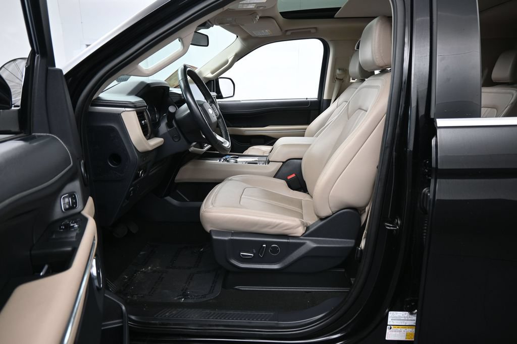 Used 2024 Ford Expedition Limited RWD image 11