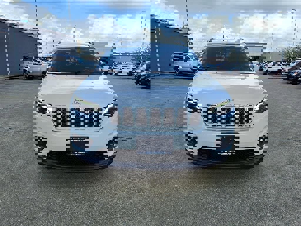 Used 2019 Jeep Cherokee Latitude Plus image 7