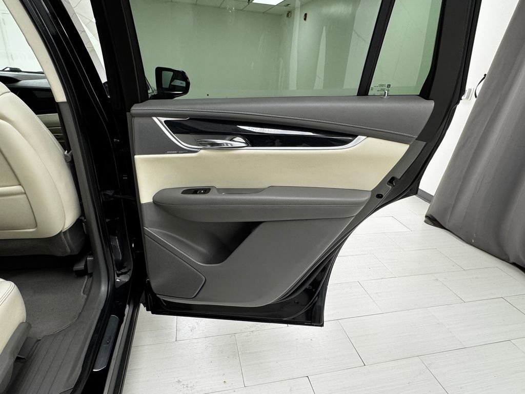 Used 2024 Cadillac XT6 Premium Luxury image 16