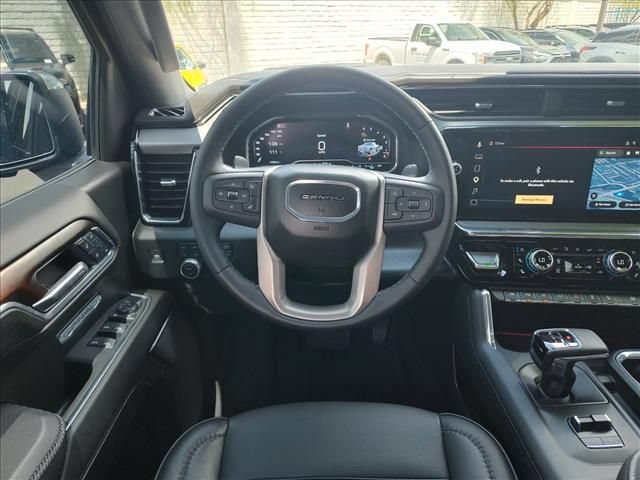 Used 2024 GMC Sierra 1500 Denali w/ Denali Reserve Package AWD/4WD image 9