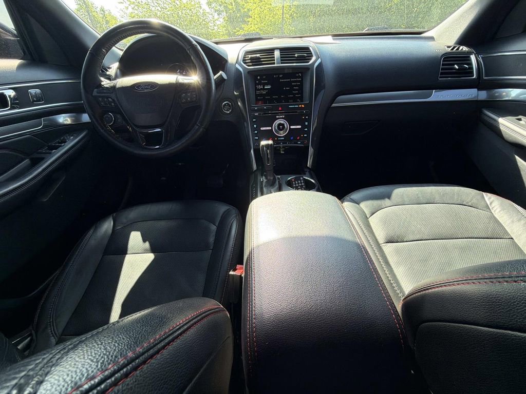 Used 2018 Ford Explorer Sport w/ Equipment Group 401A AWD/4WD image 19