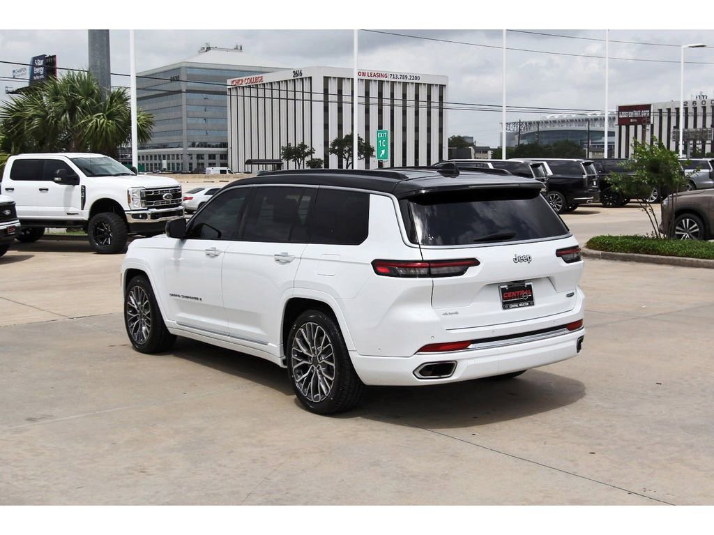 Used 2025 Jeep Grand Cherokee L Summit image 4