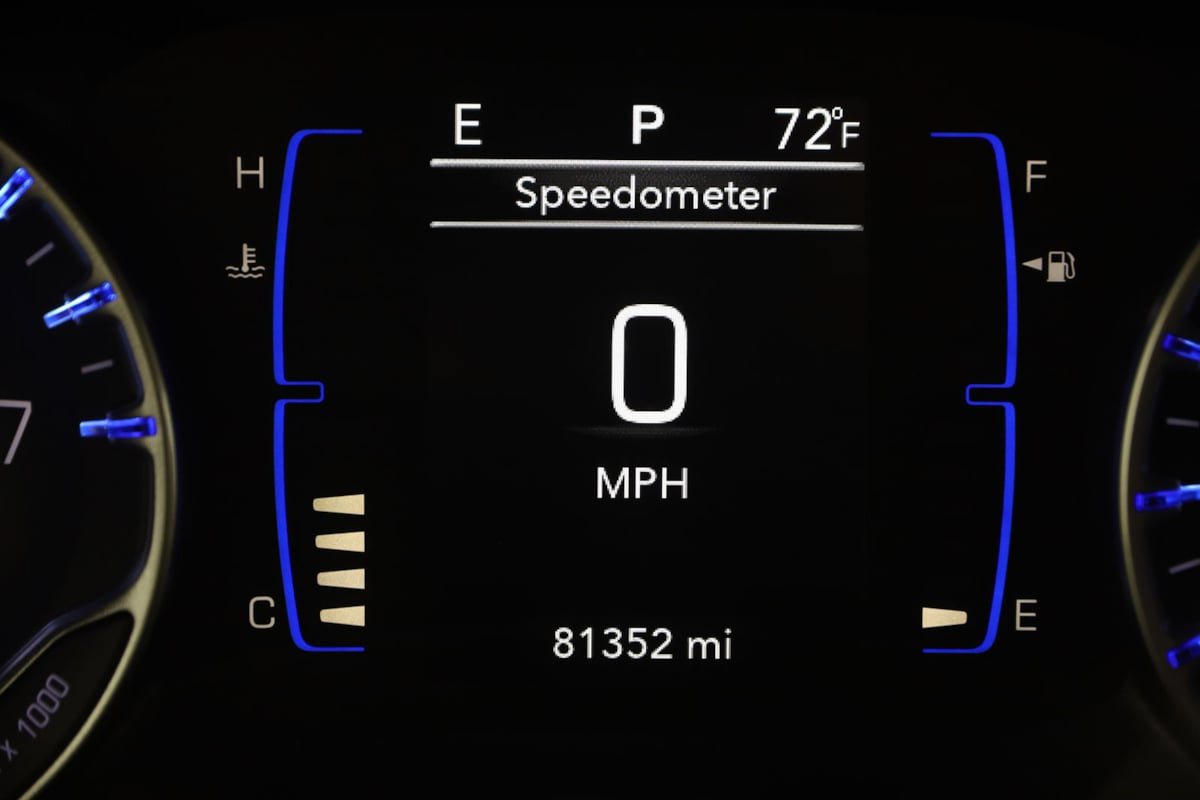 Used 2020 Chrysler Pacifica Touring FWD image 37
