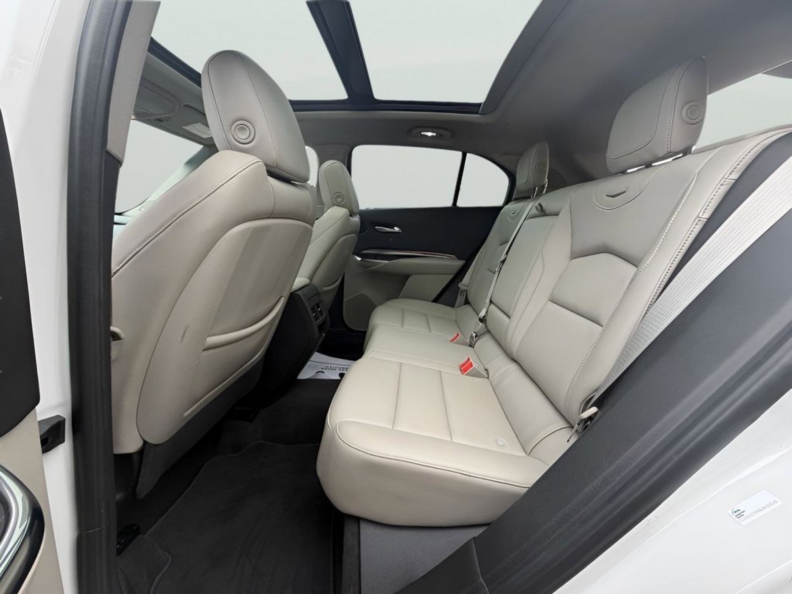 Used 2023 Cadillac XT4 Luxury w/ Driver Awareness Package FWD image 11