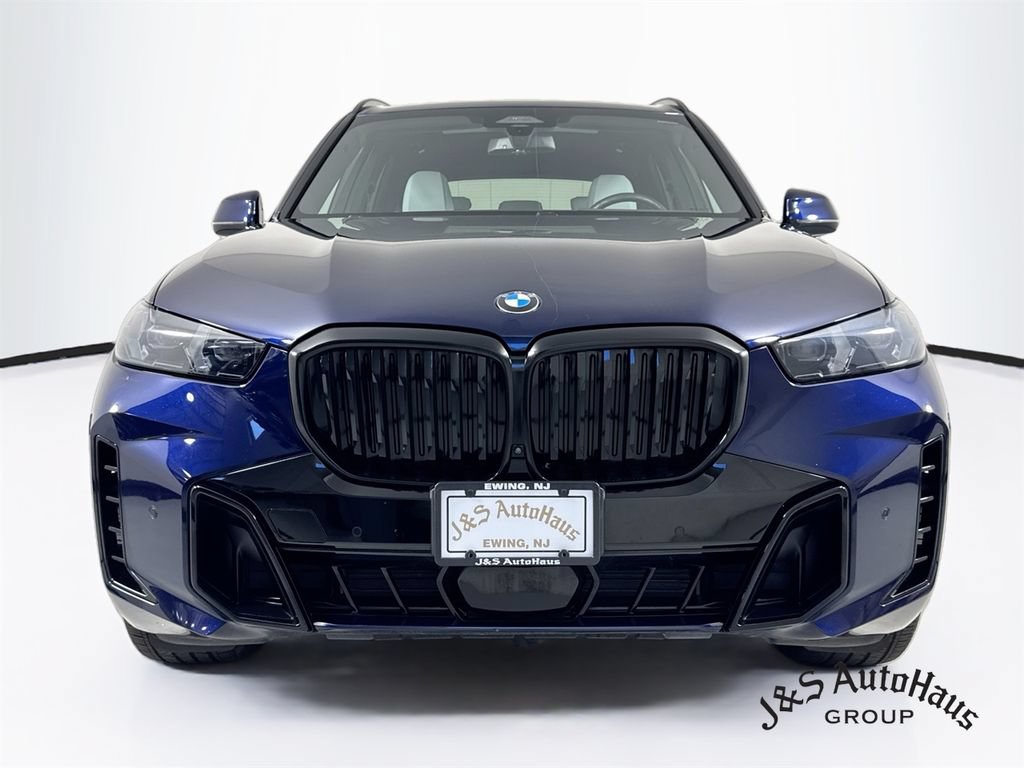 Used 2025 BMW X5 xDrive40i w/ M Sport Package AWD/4WD image 2