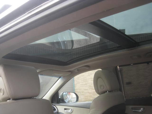 Used 2017 Hyundai Santa Fe AWD w/ SE Ultimate Tech Package 03 image 13