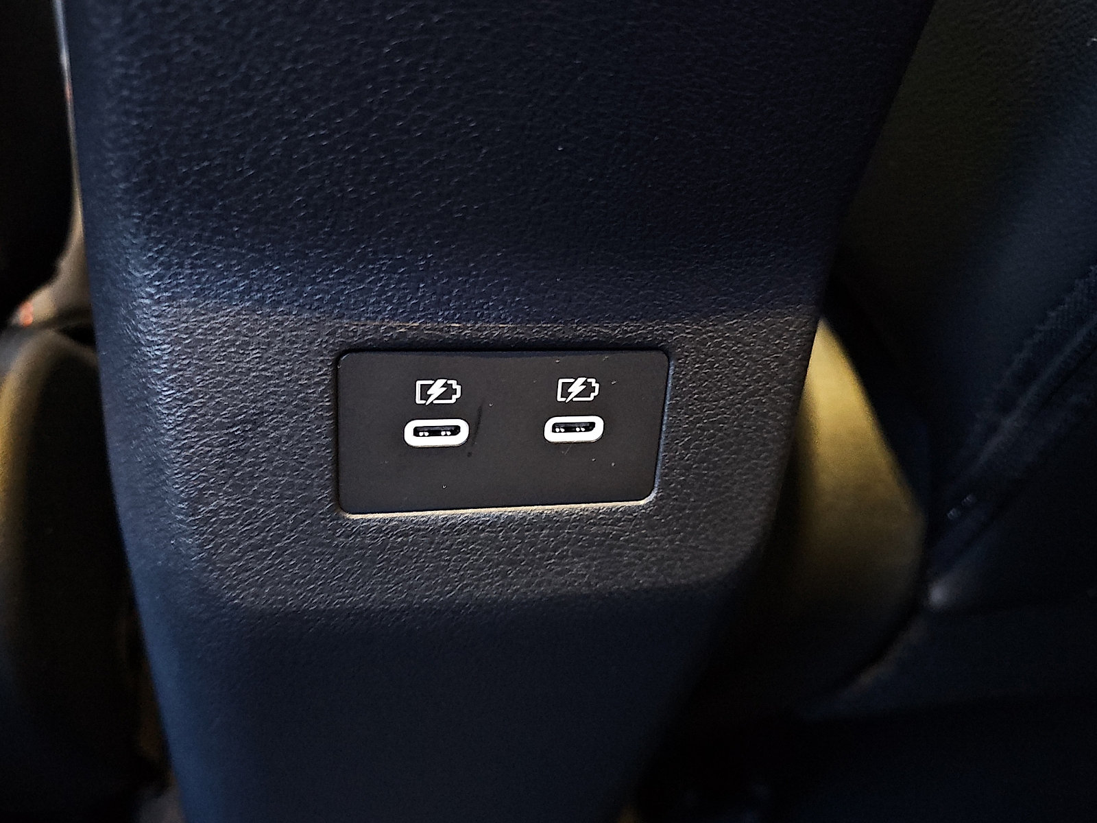 Certified 2025 Nissan Kicks SR AWD/4WD image 12