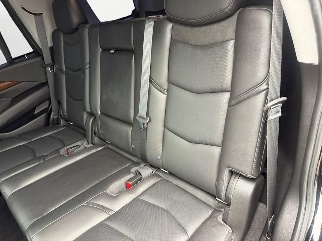 Used 2018 Cadillac Escalade Luxury RWD image 13
