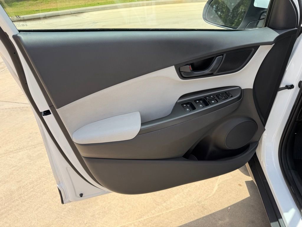 Used 2023 Hyundai Kona SEL FWD image 13