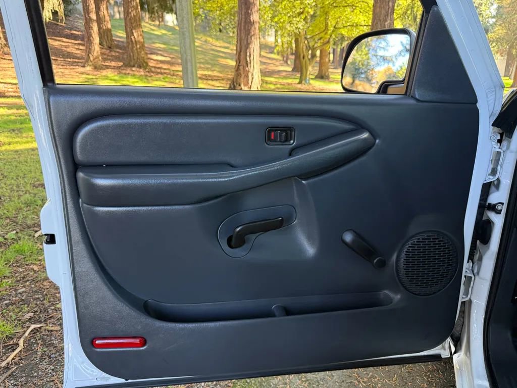 Used 2002 Chevrolet Silverado 1500 2WD Regular Cab image 23